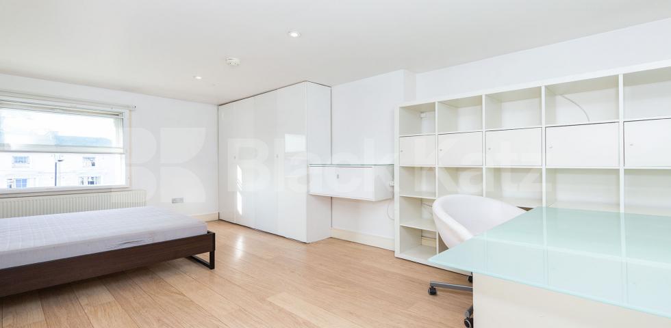 			NEW INSTRUCTION!, 3 Bedroom, 1 bath, 1 reception Flat			 Camden Road, Camden